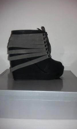 Blk/Gray Wedge