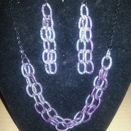 Black Multi Chains
