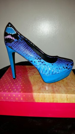 Teal Snake Skin Print Pump