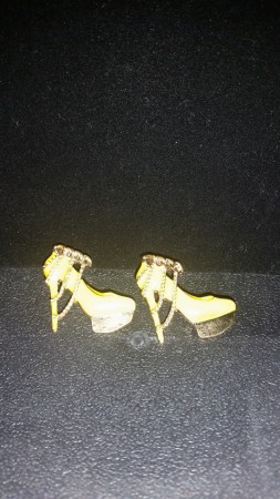 Heels on the Ear - YELLOW